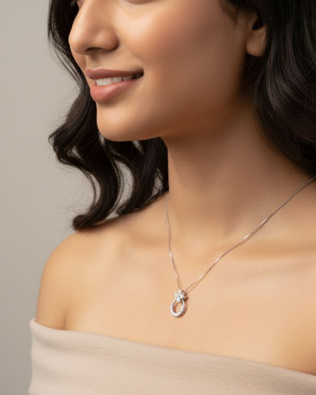 Silver Everglow Circle Pendant