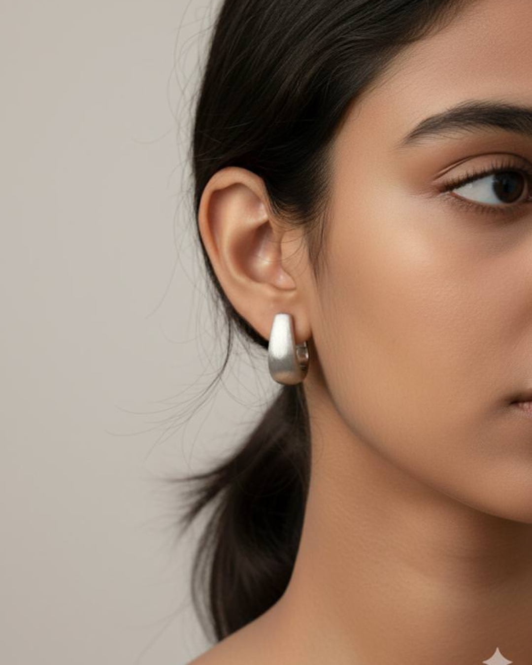 Soft Curve Silver Studs