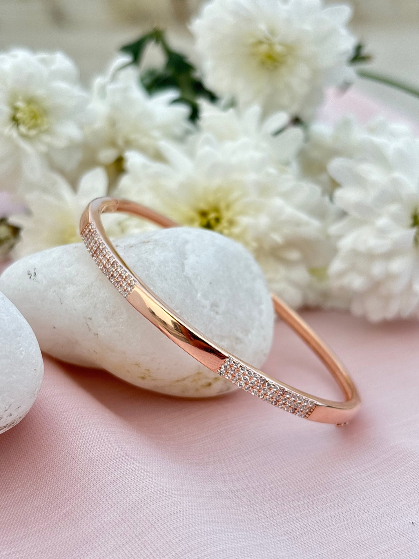 Eterna Glow Bracelet