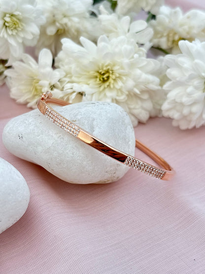 Eterna Glow Bracelet