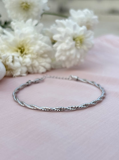 Twisted Sparkle Chain Bracelet