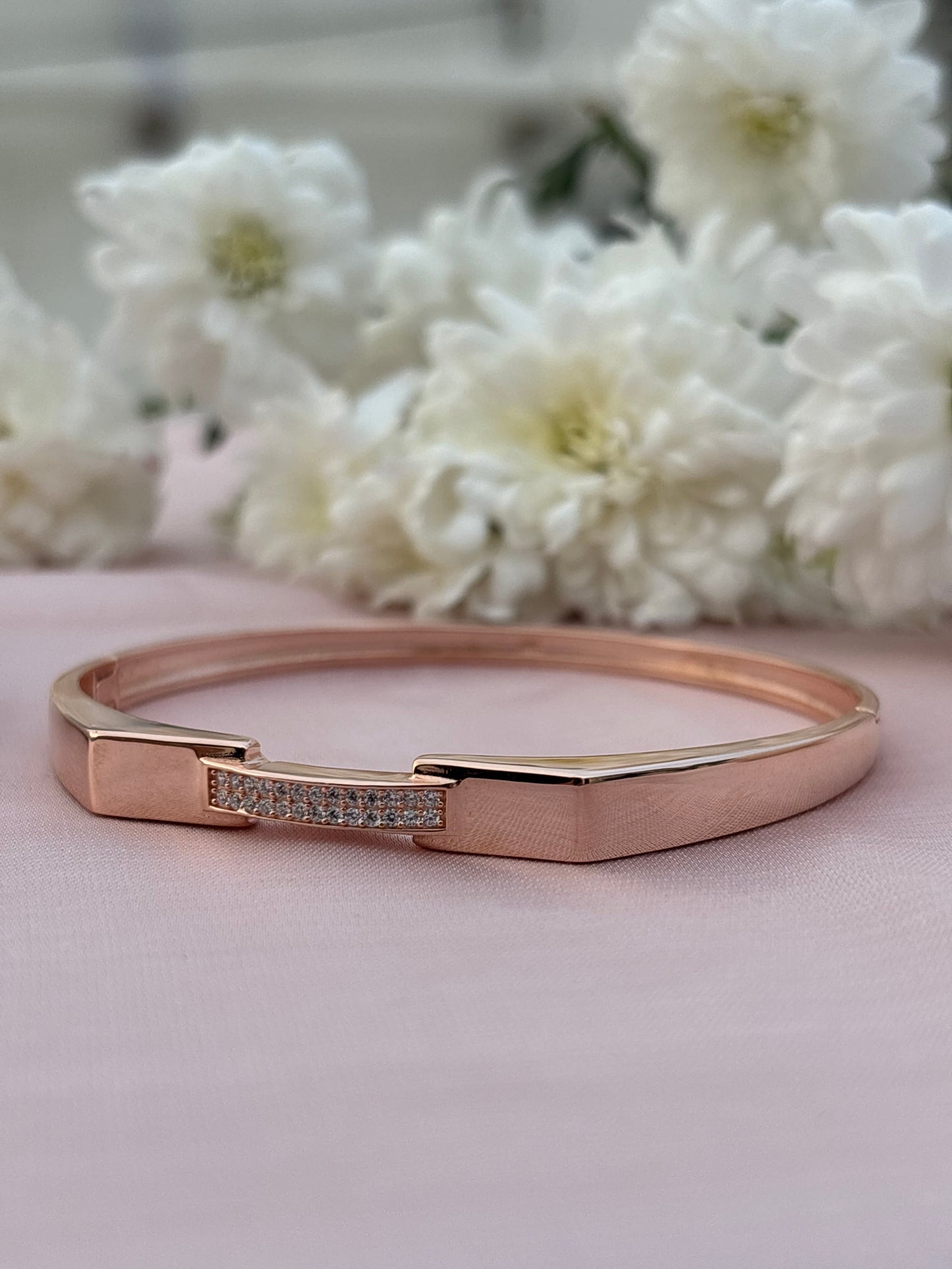 Rose Gold Luna Spark Bangle