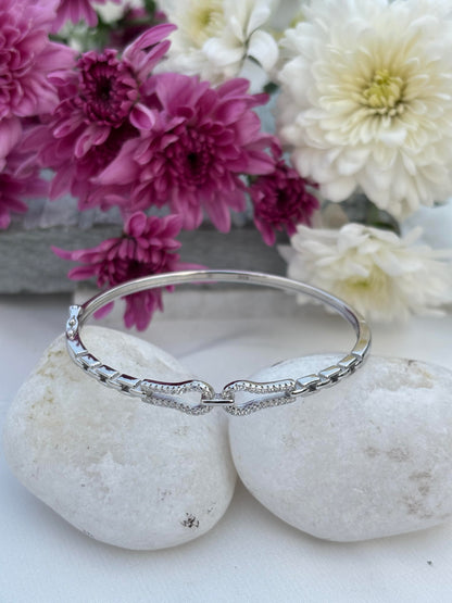 Interlinked Grace Bracelet