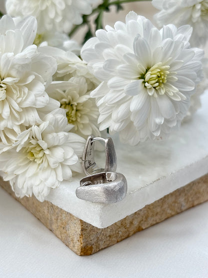 Soft Curve Silver Studs