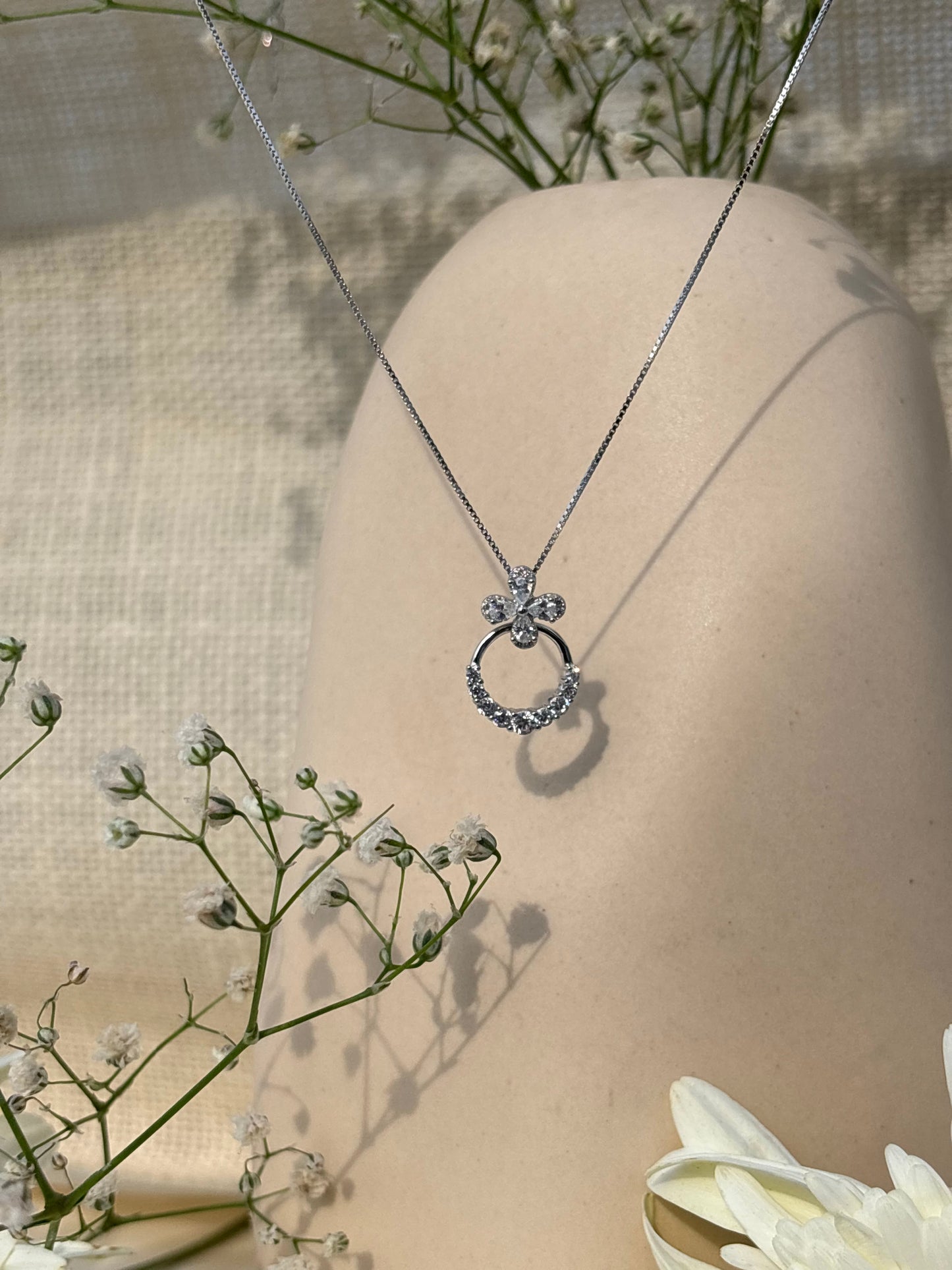 Silver Everglow Circle Pendant