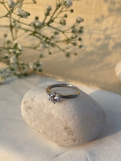 Luna Solitaire Ring