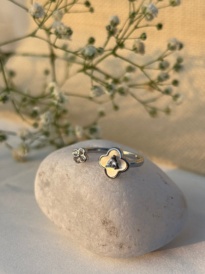 Clover Bloom Ring