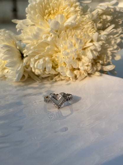 Sparkling Heart Ring
