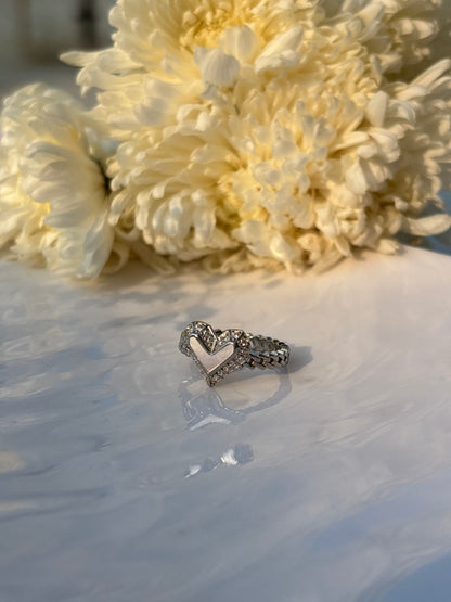 Sparkling Heart Ring