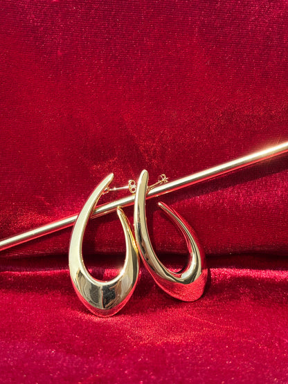 Elegant Gold Teardrops