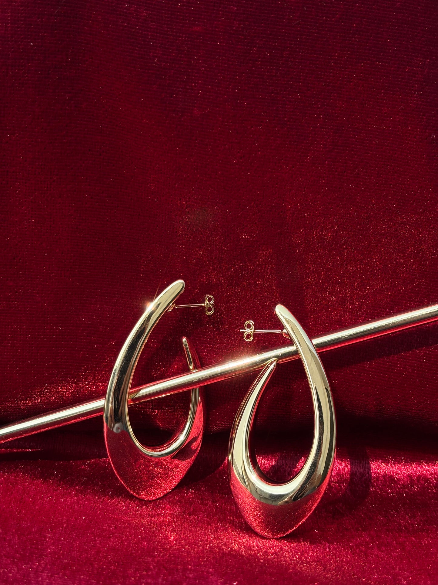 Elegant Gold Teardrops