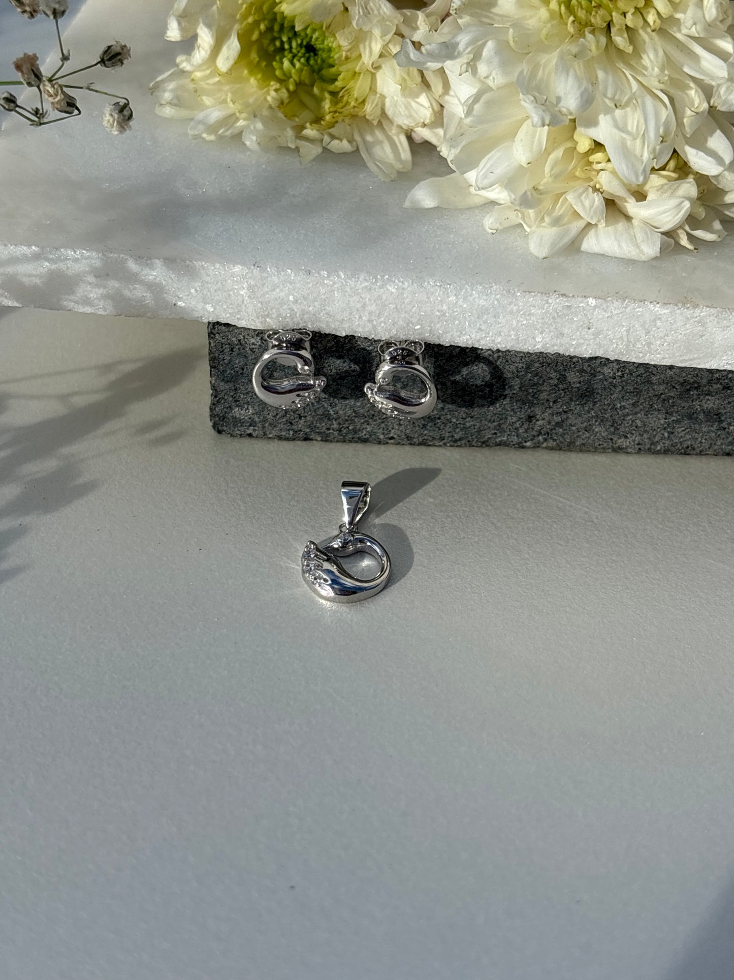 Timeless Swan Silver Pendant Set