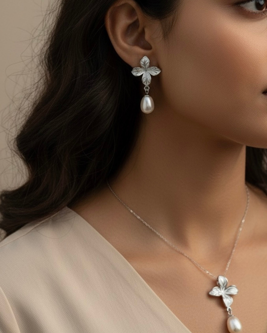 Floral Pearl Pendant Set