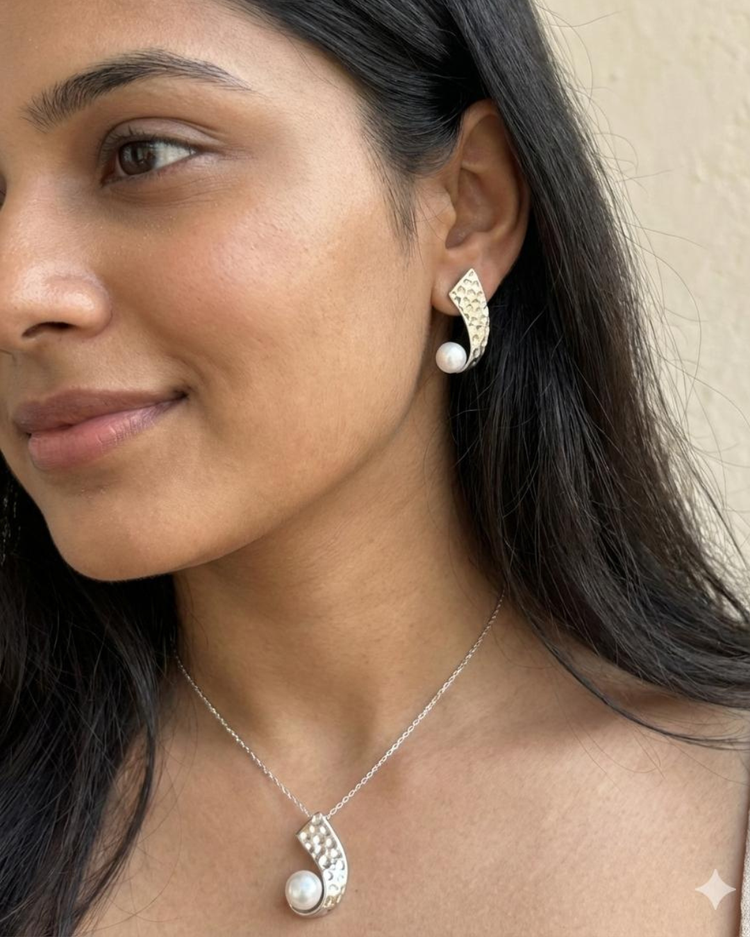 Pearl Ripple Pendant Set